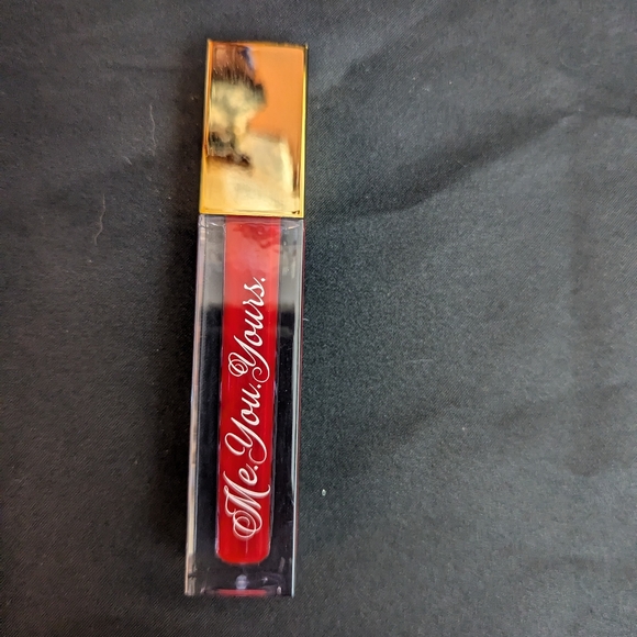 GXVE Me Your Yours Long Wear Lipstick - Picture 4 of 5